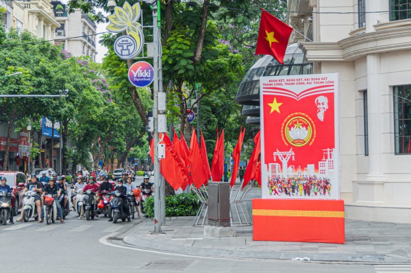 Hà Nội rực rỡ cờ hoa trước thềm Đại hội MTTQ Việt Nam lần thứ XI