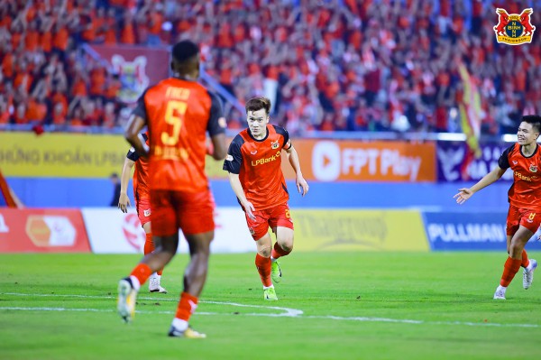 Chỉ 1 Hoàng Đức vẫn giúp Ninh Bình thắng dễ đội khó chịu nhất V-League Chỉ 1 Hoàng Đức vẫn giúp Ninh Bình thắng dễ đội khó chịu nhất V-League