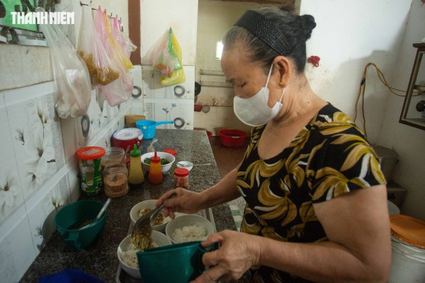 Bún hến Mai Xá: Món ngon Quảng Trị nổi tiếng vì cách trộn khác lạ Bún hến Mai Xá: Món ngon Quảng Trị nổi tiếng vì cách trộn khác lạ