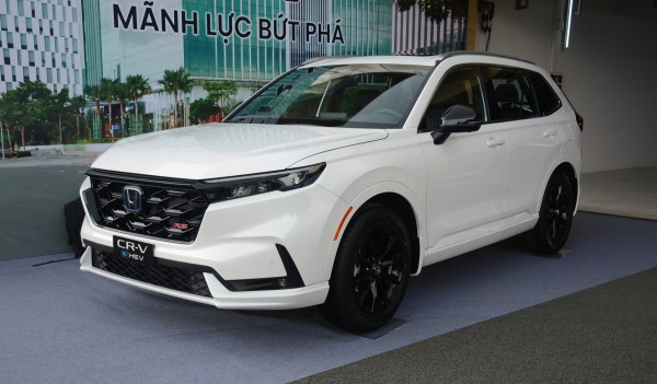 10 ô tô động cơ xăng, dầu bán chạy nhất tháng 4.2026: Veloz Cross dẫn đầu