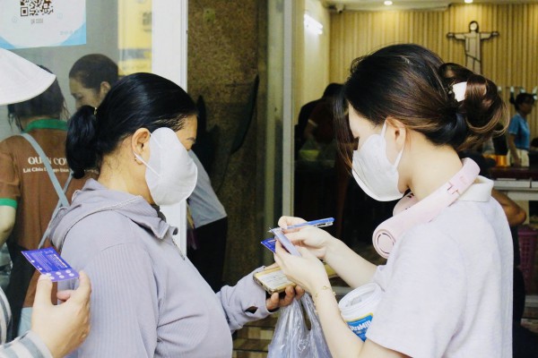 Quán cơm miễn phí gần bệnh viện và lời chúc lạ: ‘Mong không gặp lại’