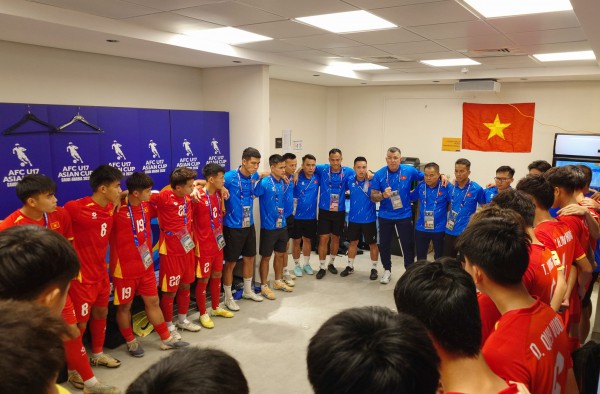 Nhà báo UAE: ‘U.17 Việt Nam rất mạnh, ai giữ vững tinh thần sẽ có chiến thắng’ Nhà báo UAE: ‘U.17 Việt Nam rất mạnh, ai giữ vững tinh thần sẽ có chiến thắng’