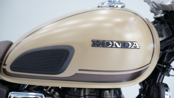 Mô tô cổ điển Honda CB350C đầu tiên về Việt Nam, giá từ 185 triệu đồng Mô tô cổ điển Honda CB350C đầu tiên về Việt Nam, giá từ 185 triệu đồng