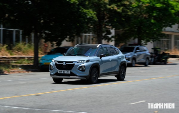 10 ngày cầm lái Suzuki Fronx: Nhiều tính năng thực dụng, vài điểm vẫn hơi 'vụng'