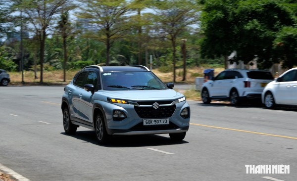 10 ngày cầm lái Suzuki Fronx: Nhiều tính năng thực dụng, vài điểm vẫn hơi 'vụng'