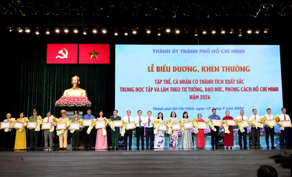 TP.HCM tuyên dương 358 tập thể, cá nhân học và làm theo gương Bác Hồ