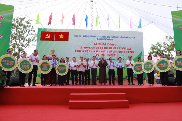 TP.HCM tổ chức trồng cây mừng sinh nhật Bác
