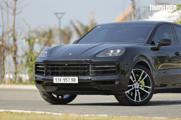 ‘Ghìm cương’ Porsche Cayenne e-hybrid giá gần 7 tỉ đồng: Nhanh, mạnh, ít ngốn xăng ‘Ghìm cương’ Porsche Cayenne e-hybrid giá gần 7 tỉ đồng: Nhanh, mạnh, ít ngốn xăng