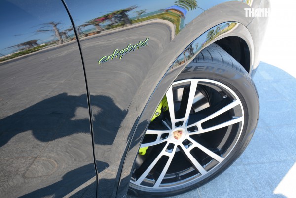 ‘Ghìm cương’ Porsche Cayenne e-hybrid giá gần 7 tỉ đồng: Nhanh, mạnh, ít ngốn xăng ‘Ghìm cương’ Porsche Cayenne e-hybrid giá gần 7 tỉ đồng: Nhanh, mạnh, ít ngốn xăng