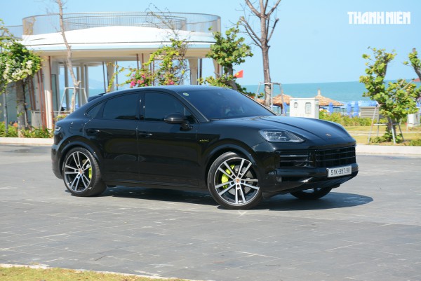 ‘Ghìm cương’ Porsche Cayenne e-hybrid giá gần 7 tỉ đồng: Nhanh, mạnh, ít ngốn xăng ‘Ghìm cương’ Porsche Cayenne e-hybrid giá gần 7 tỉ đồng: Nhanh, mạnh, ít ngốn xăng