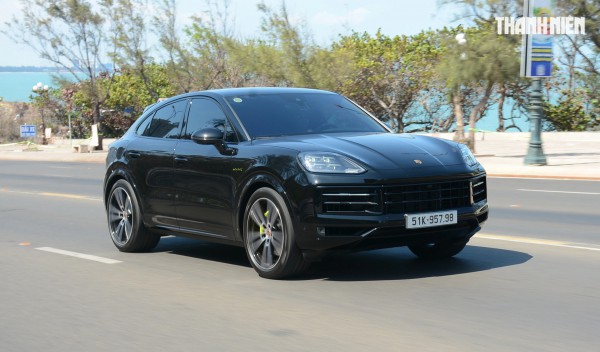 ‘Ghìm cương’ Porsche Cayenne e-hybrid giá gần 7 tỉ đồng: Nhanh, mạnh, ít ngốn xăng ‘Ghìm cương’ Porsche Cayenne e-hybrid giá gần 7 tỉ đồng: Nhanh, mạnh, ít ngốn xăng