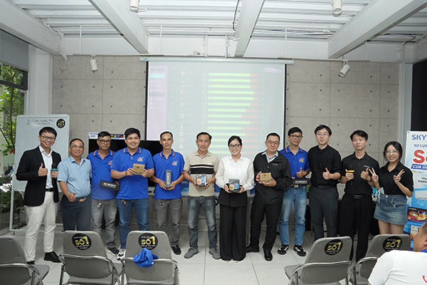 sctv-khai-thac-the-manh-he-thong-va-truyen-thong-de-phat-trien-san-pham-skyworth