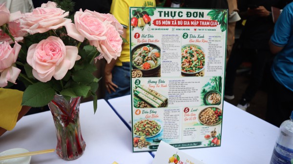 Lễ hội quả điều vàng Đồng Nai: Trăm món ăn từ điều miễn phí Lễ hội quả điều vàng Đồng Nai: Trăm món ăn từ điều miễn phí