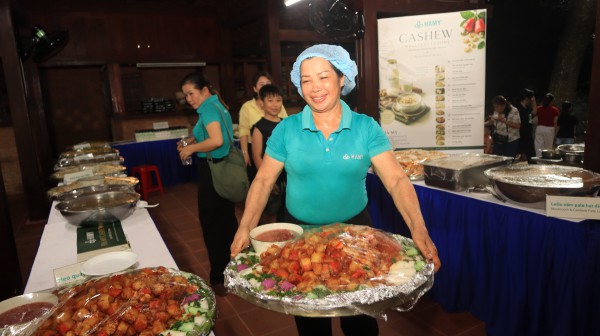 Lễ hội quả điều vàng Đồng Nai: Trăm món ăn từ điều miễn phí Lễ hội quả điều vàng Đồng Nai: Trăm món ăn từ điều miễn phí