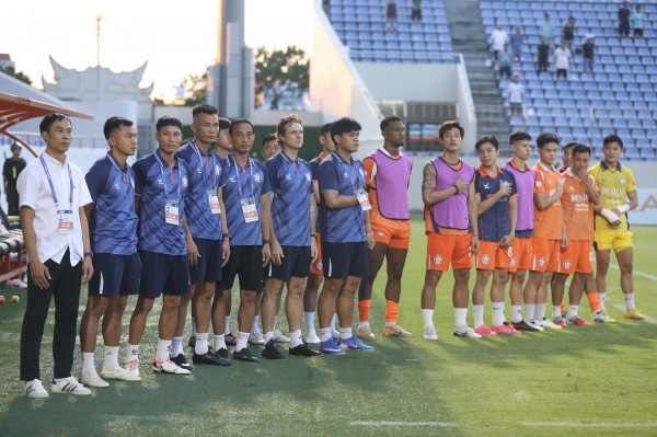 Vòng xoáy trụ hạng V-League bùng nổ: HAGL mất ăn mất ngủ cùng 4 cái tên nào?