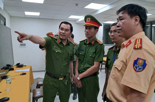 Lập 'lá chắn' an ninh trên sông Hàn, sẵn sàng cho lễ hội pháo hoa quốc tế