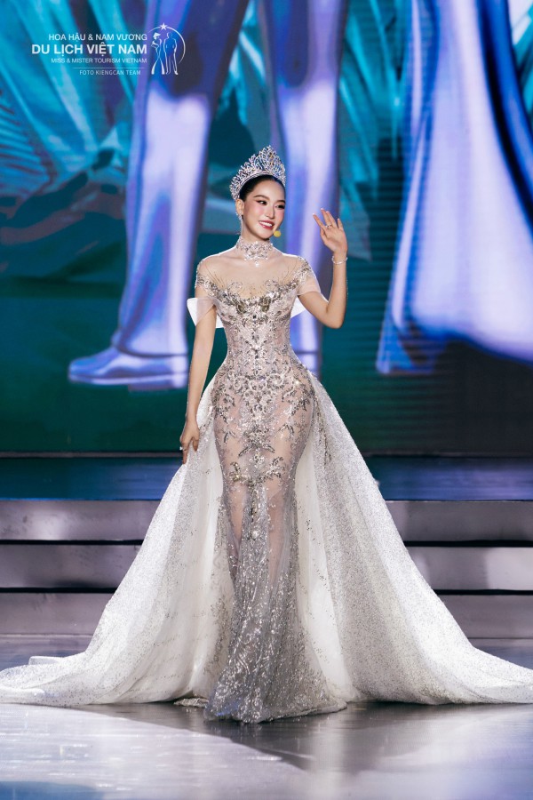 2 nàng hậu Kỳ Duyên: Trùng tên gọi, ngược phong cách 2 nàng hậu Kỳ Duyên: Trùng tên gọi, ngược phong cách