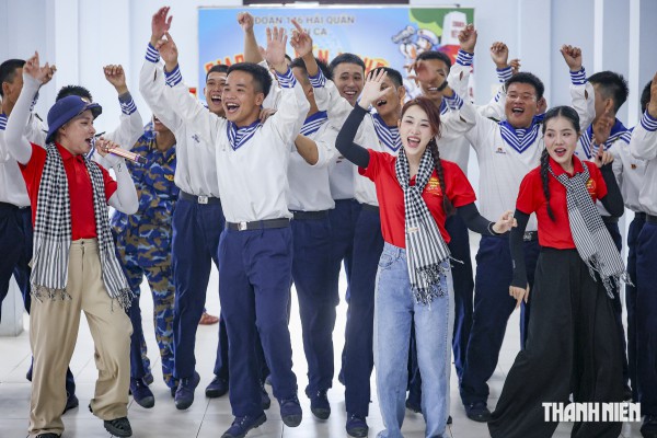 Gói trọn ân tình gửi Trường Sa