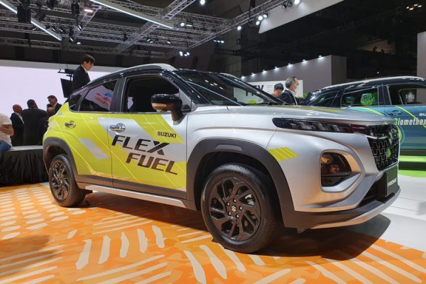 SUV cỡ nhỏ Suzuki Fronx sắp có phiên bản chạy xăng E100