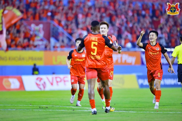 Chỉ 1 Hoàng Đức vẫn giúp Ninh Bình thắng dễ đội khó chịu nhất V-League Chỉ 1 Hoàng Đức vẫn giúp Ninh Bình thắng dễ đội khó chịu nhất V-League