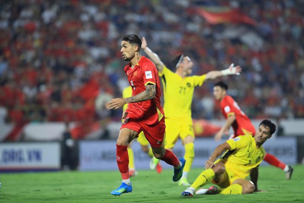Đội tuyển Việt Nam: Khó khăn và thuận lợi tại AFF Cup 2026