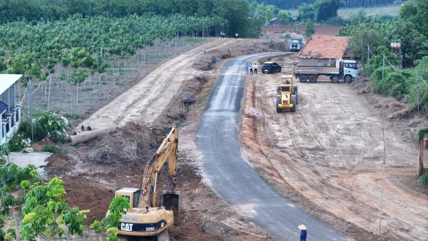 Đồng Nai: Người dân hiến đất trị giá khoảng 20 tỉ đồng để làm đường