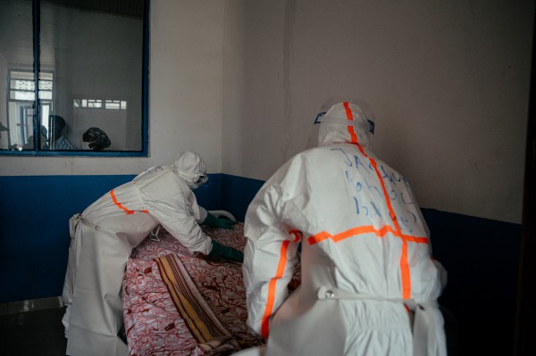 Hơn 200 người chết vì Ebola, thêm 10 nước châu Phi nguy cơ bị ảnh hưởng