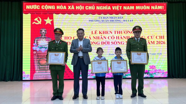 Khen thưởng người tốt việc tốt ở Đà Lạt: 4 tấm gương đẹp