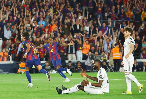 La Liga: Mùa bóng đầy tương phản của hai gã khổng lồ