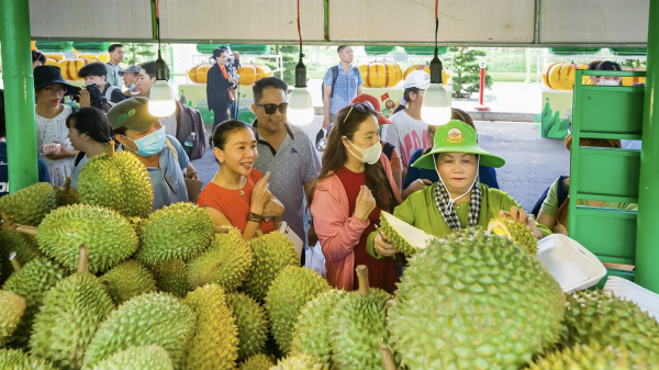 Lễ hội trái cây Nam bộ: Độc lạ món bò nướng từ 26 loại trái cây sắp trình làng Lễ hội trái cây Nam bộ: Độc lạ món bò nướng từ 26 loại trái cây sắp trình làng