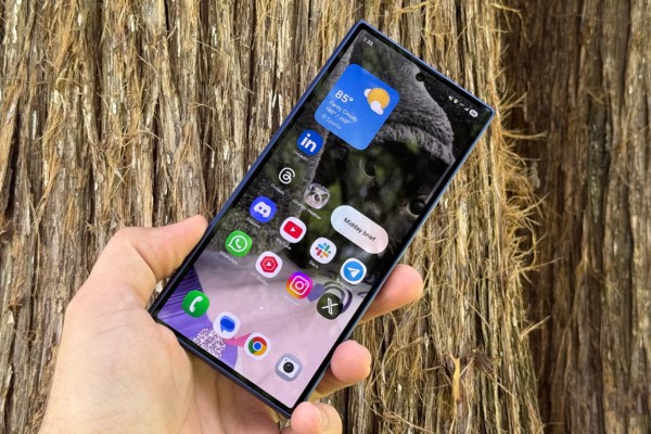 Liquid Glass gây sốt Android 17, One UI 9 vẫn 'ngó lơ'