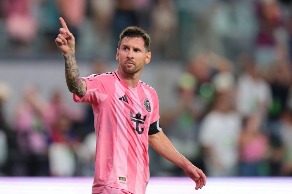 Messi chính thức gia nhập ‘CLB tỉ phú’ cùng Ronaldo Messi chính thức gia nhập ‘CLB tỉ phú’ cùng Ronaldo
