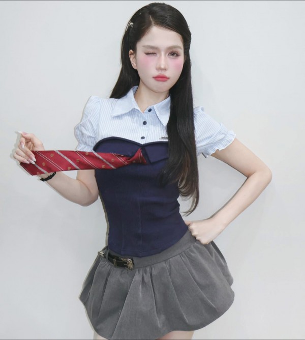 Ngọc Trinh không còn thích sexy mà chuyển sang phong cách teen girl năng động Ngọc Trinh không còn thích sexy mà chuyển sang phong cách teen girl năng động