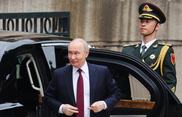 Ông Tập Cận Bình đón tiếp ông Putin tại Bắc Kinh
