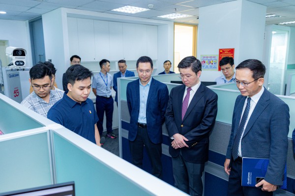 Qualcomm mở rộng nghiên cứu AI, bán dẫn tại Việt Nam