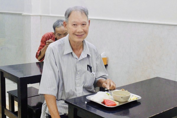 Quán cơm miễn phí gần bệnh viện và lời chúc lạ: ‘Mong không gặp lại’