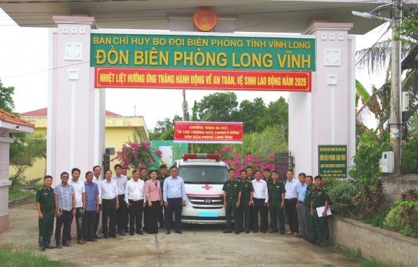 Ra mắt 'Xe cứu thương Biên phòng' miễn phí tại xã biên giới biển