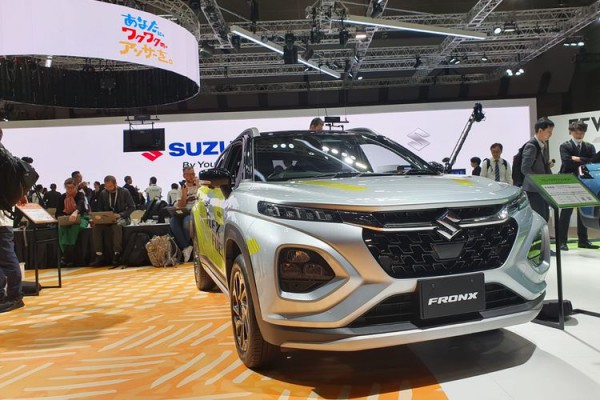 SUV cỡ nhỏ Suzuki Fronx sắp có phiên bản chạy xăng E100