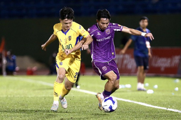 V-League 2025 - 2026: Vì sao bóng đá phía nam chưa khởi sắc?