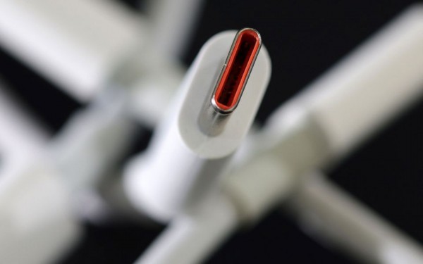 Vì sao có cáp USB giá chỉ vài chục nghìn đồng, có loại đắt gấp 10 lần? Vì sao có cáp USB giá chỉ vài chục nghìn đồng, có loại đắt gấp 10 lần?