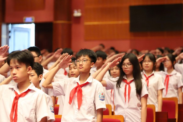 Không để 26 triệu trẻ em 'tự bơi' trong kỷ nguyên số