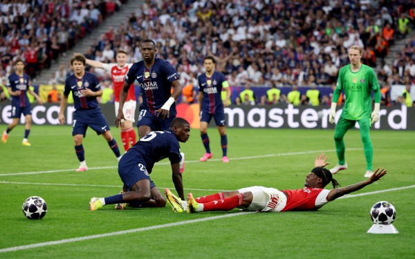 Trọng tài trận chung kết Champions League gây tranh cãi dữ dội, báo châu Âu dậy sóng