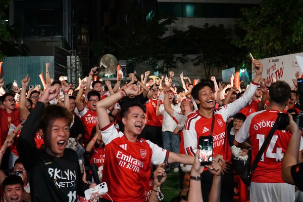 Diễn viên 'Mưa đỏ' thẫn thờ vì Arsenal bại trận!