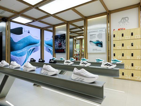 Hơn 200 runner tham gia sự kiện chạy bộ ra mắt Sala Running Store