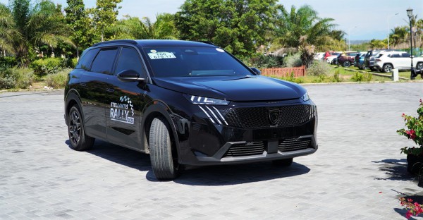 Giá gần 1,4 tỉ Peugeot 5008 mới có gì cạnh tranh ở nhóm SUV, crossover gia đình?