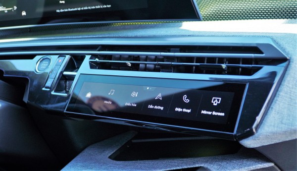 Giá gần 1,4 tỉ Peugeot 5008 mới có gì cạnh tranh ở nhóm SUV, crossover gia đình?