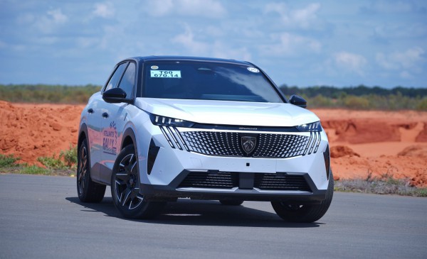 SUV châu Âu Peugeot 3008 mới tại Việt Nam có 2 phiên bản, giá từ 1,279 tỉ
