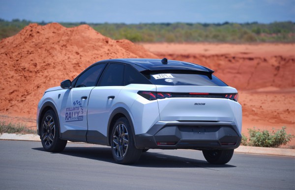 SUV châu Âu Peugeot 3008 mới tại Việt Nam có 2 phiên bản, giá từ 1,279 tỉ
