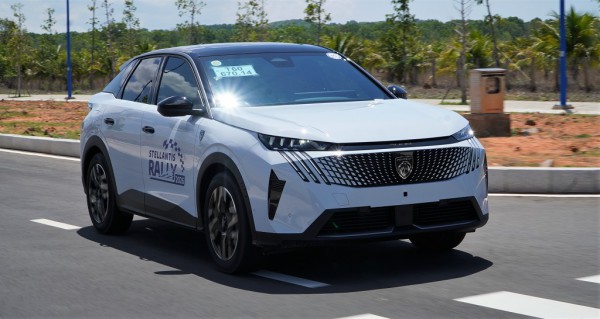 SUV châu Âu Peugeot 3008 mới tại Việt Nam có 2 phiên bản, giá từ 1,279 tỉ