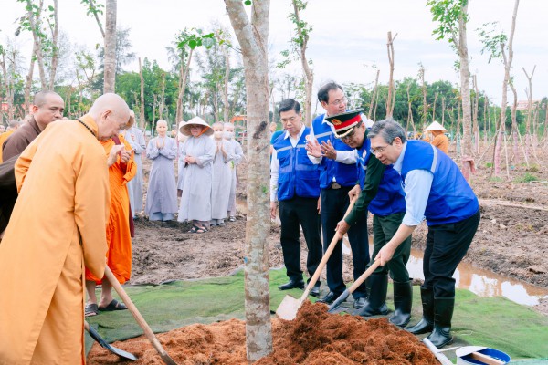 TP.HCM lan tỏa khát vọng xanh từ những Vườn cây đại đoàn kết